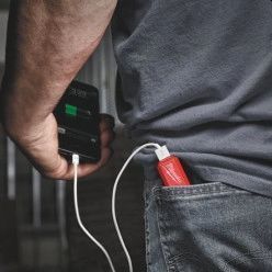 Акумулятор Li-Ion Повербанк 2,1А PPS-301 с зарядним пристроєм USB L4 MILWAUKEE 4932493335 4932493335 фото