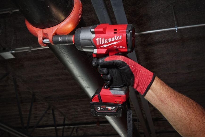 Гайковерт аккумуляторный бесщёточный 1/2'' MILWAUKEE, M18 FHIW2F12-502Х, 2034Нм, с кольцом 4933492783 фото